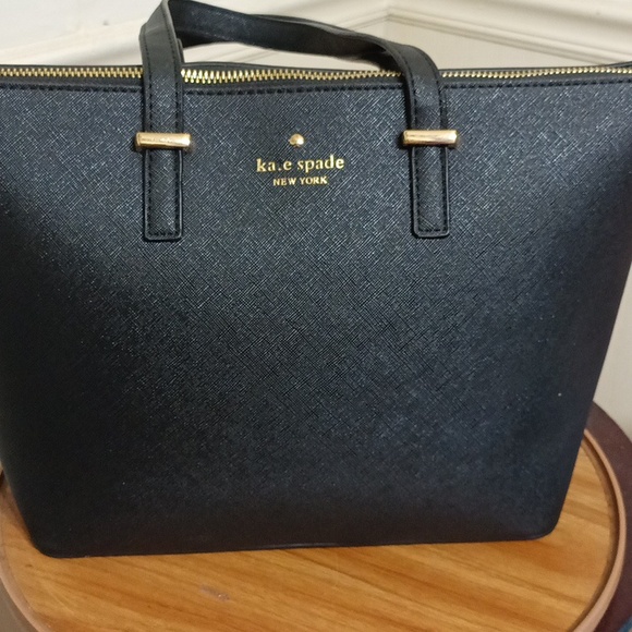 24oz Kate Spade black leather satchel with out shoulder strap - Picture 4 of 11